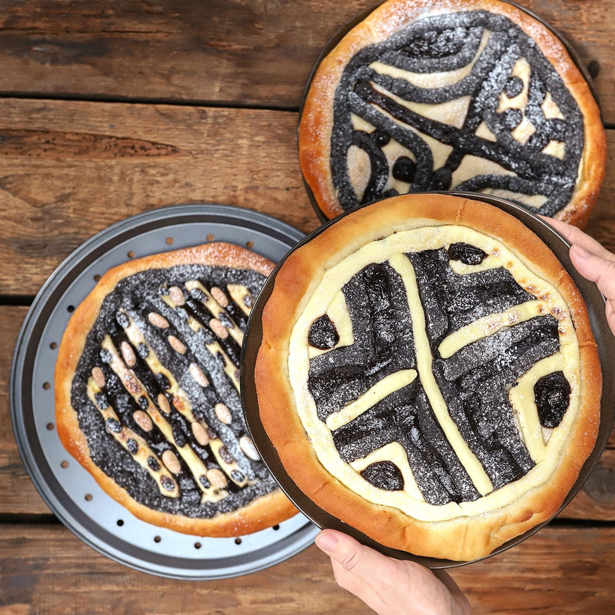 Forma para Pizza Perfurada - DELICIA